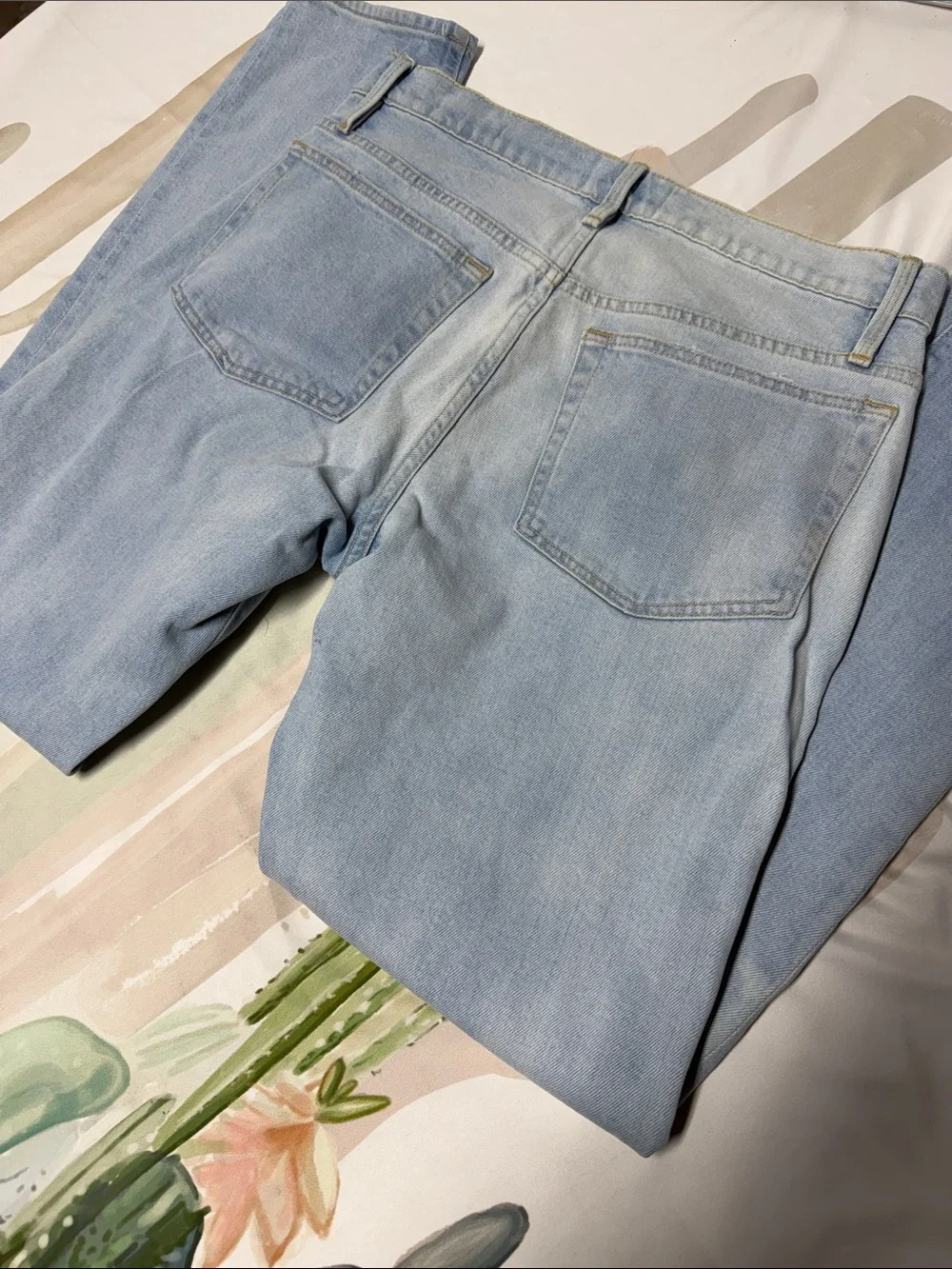Frame L’Homme Athletic Light Wash Straight Leg Jeans size 31